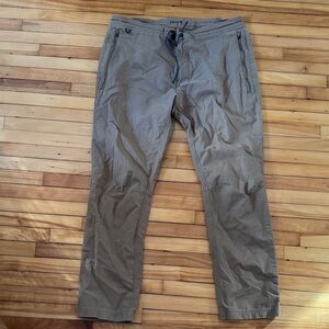 Roark Adventure travel casual taper pants